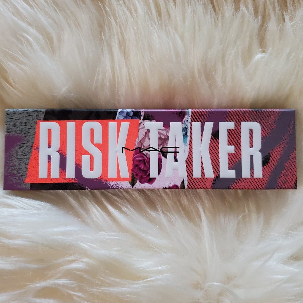 MAC "Risk Taker" Eyeshadow Palette - Picture 1 of 2